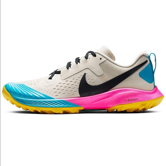 Nike Shoes - NEW Nike Women's Air Zoom Terra Kiger 5 Sz 8.5